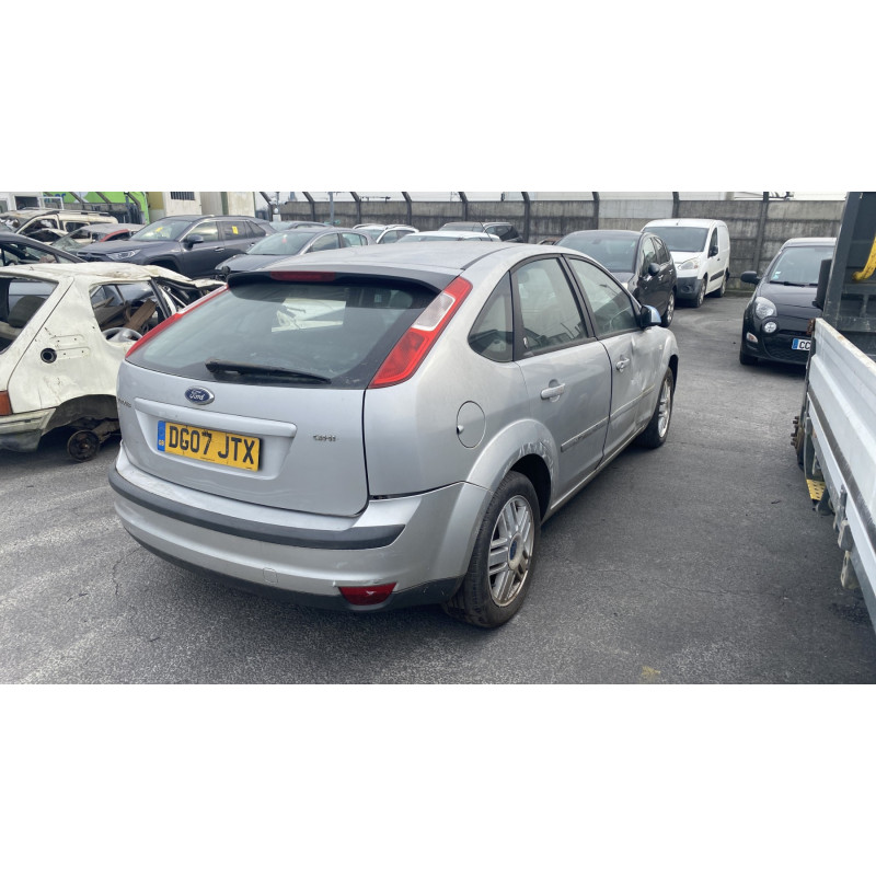 Pare choc arriere FORD FOCUS 2 Photo n°9