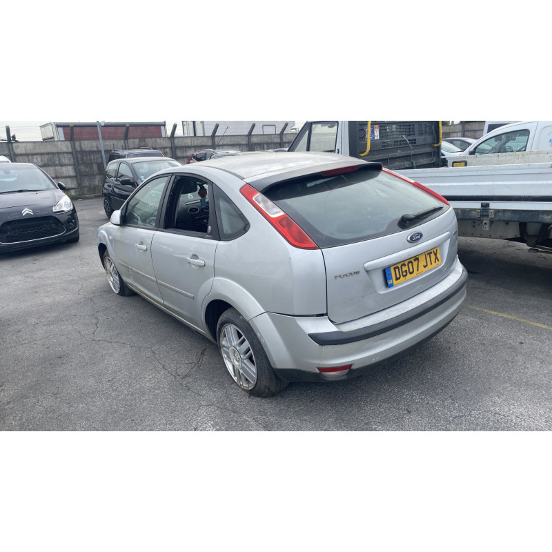 Pare choc arriere FORD FOCUS 2 Photo n°10