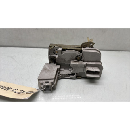 Serrure avant droit PEUGEOT 307