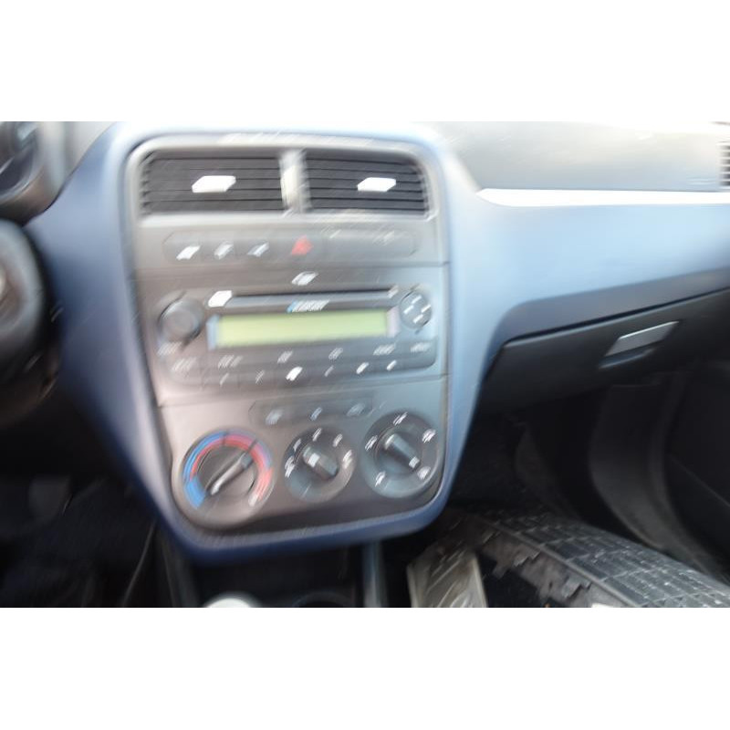 Pretensionneur de ceinture avant droit FIAT GRANDE PUNTO Photo n°25