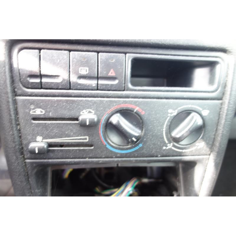 Pare choc arriere PEUGEOT 406 Photo n°9