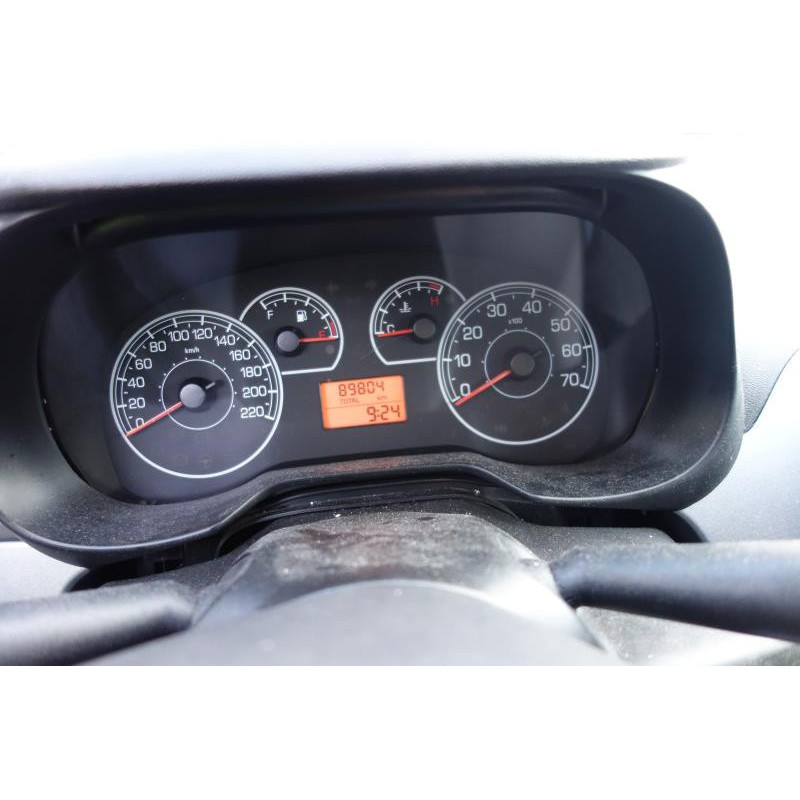 Compresseur clim FIAT GRANDE PUNTO Photo n°20