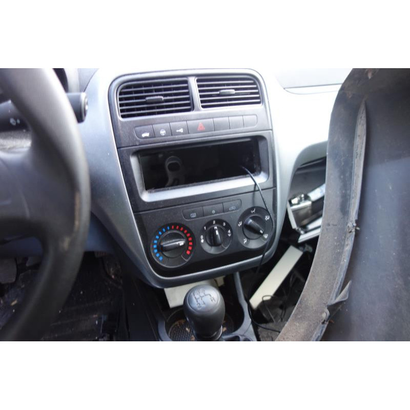 Compresseur clim FIAT GRANDE PUNTO Photo n°21