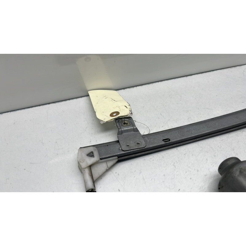 Leve vitre electrique arriere droit RENAULT SCENIC 1 Photo n°3