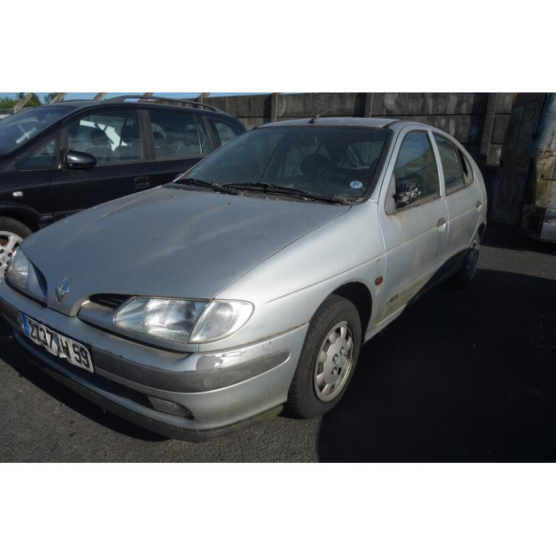 Ceinture avant droit RENAULT MEGANE 1 Photo n°13
