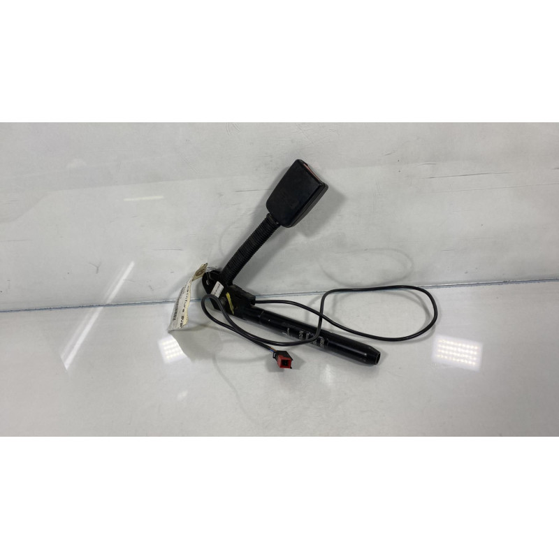 Pretensionneur de ceinture avant droit FORD FOCUS 1 Photo n°10