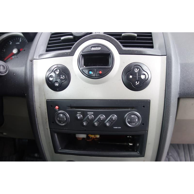 Pretensionneur de ceinture avant droit RENAULT MEGANE 2 Photo n°19