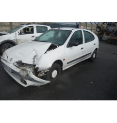 Pare choc arriere RENAULT MEGANE