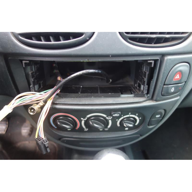Pare choc arriere RENAULT MEGANE Photo n°10