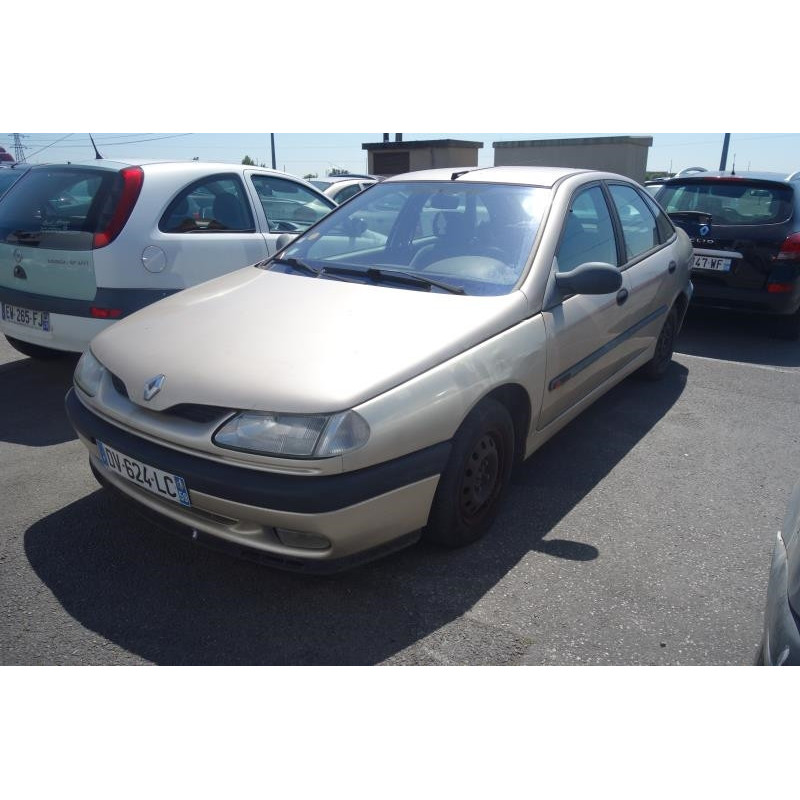Pare choc arriere RENAULT LAGUNA 1 Photo n°25