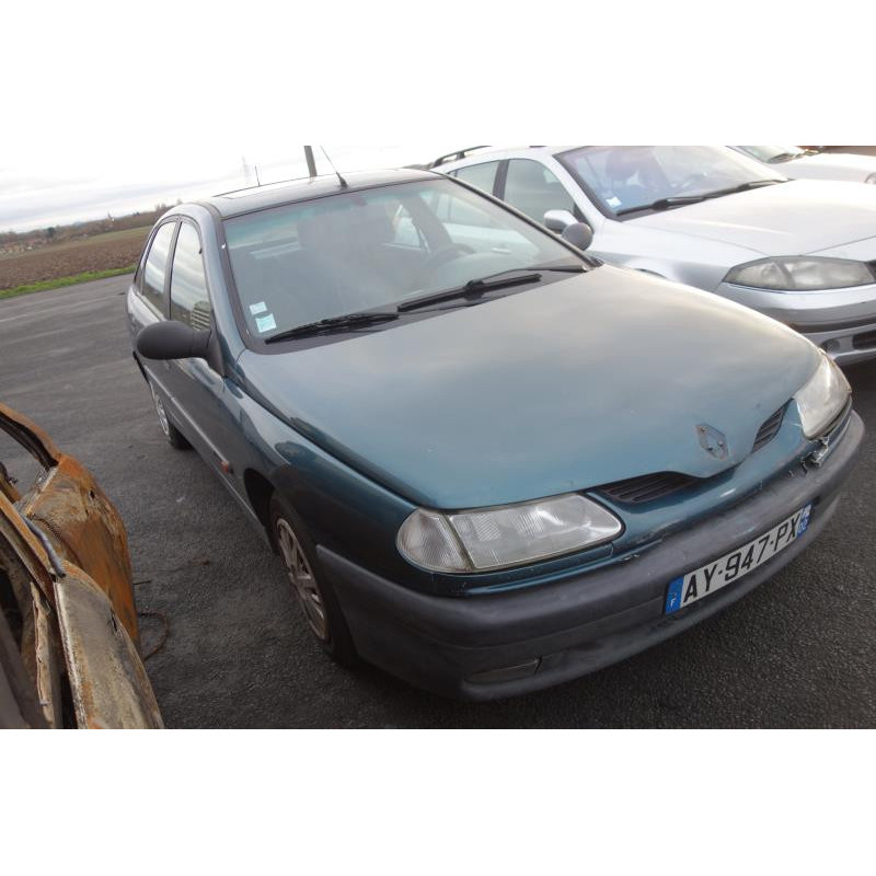 Pretensionneur de ceinture avant droit RENAULT LAGUNA 1 Photo n°15
