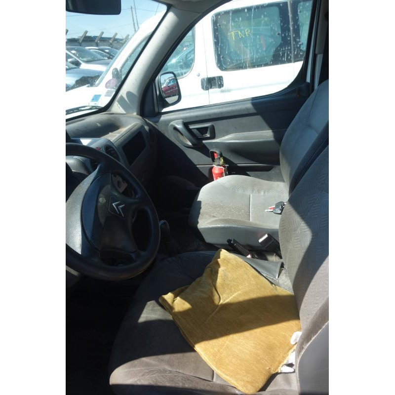 Renfort pare choc arriere (traverse) CITROEN BERLINGO 1 Photo n°17