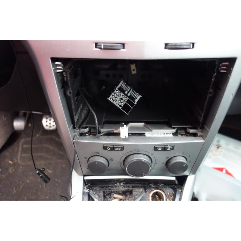 Ceinture avant droit OPEL ASTRA H Photo n°20