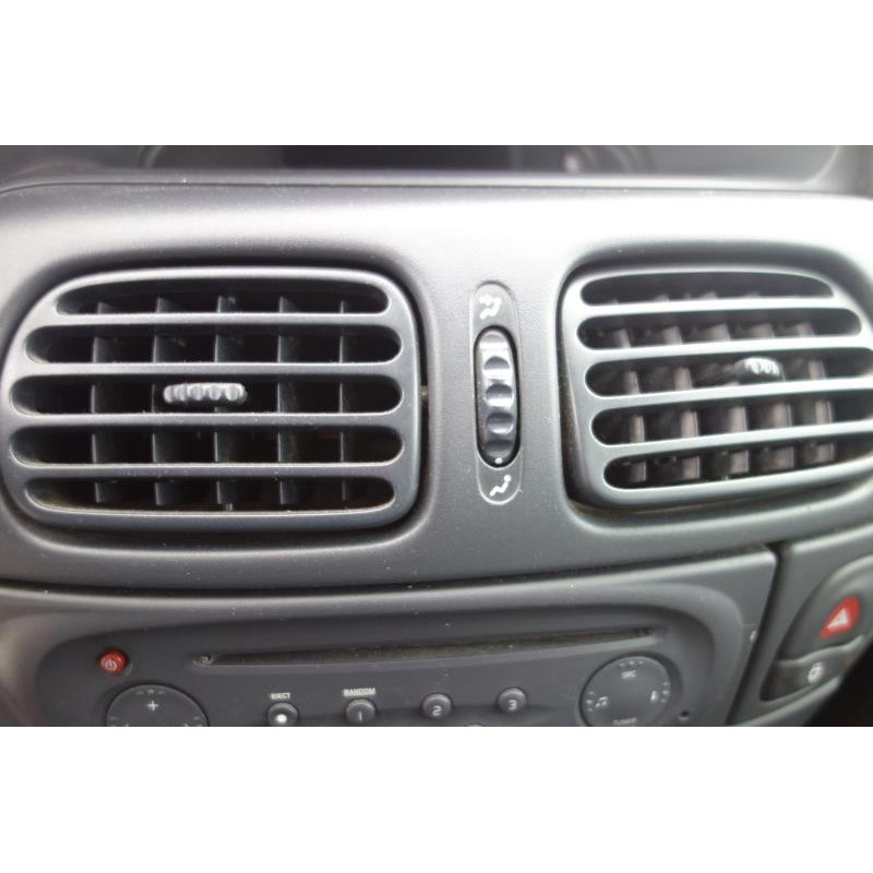 Ceinture avant droit RENAULT MEGANE 1 Photo n°19