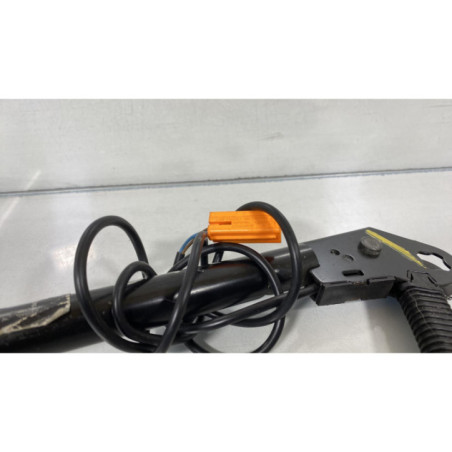 Pretensionneur de ceinture avant droit FORD FOCUS 1 Photo n°10