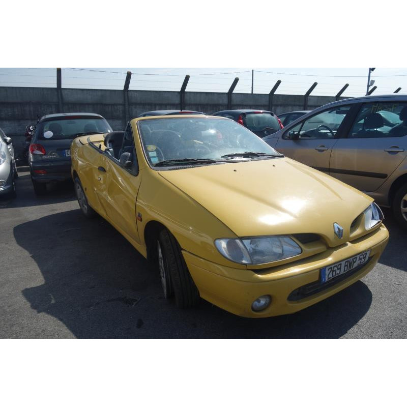 Ceinture avant droit RENAULT MEGANE 1 Photo n°15