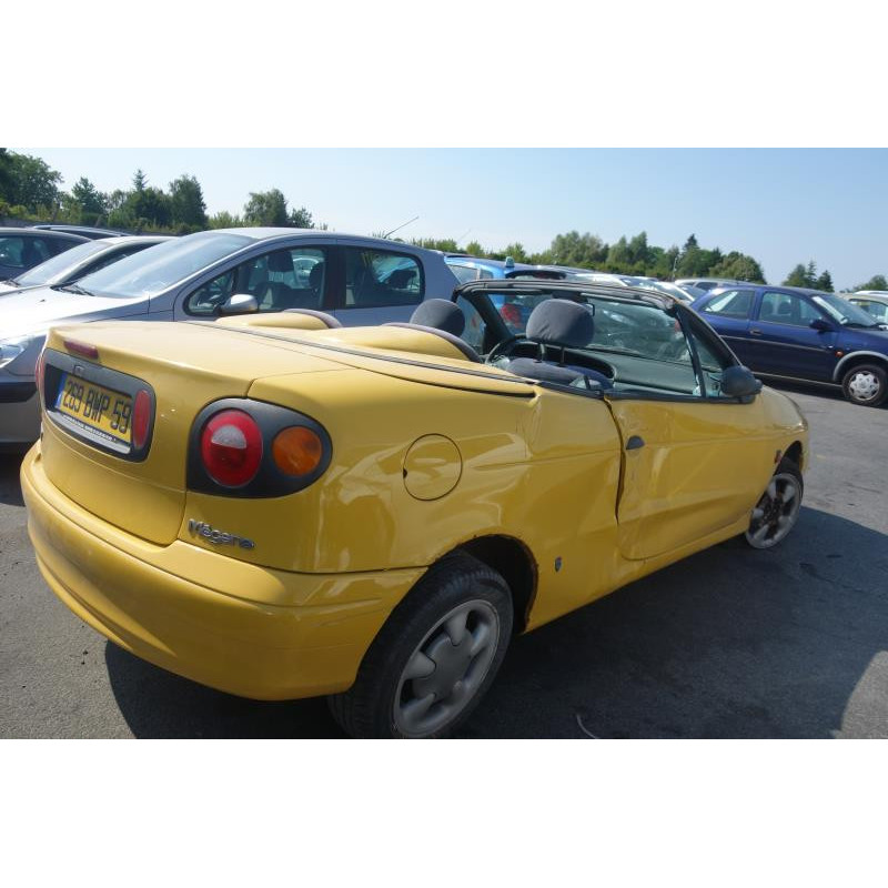 Ceinture avant droit RENAULT MEGANE 1 Photo n°16