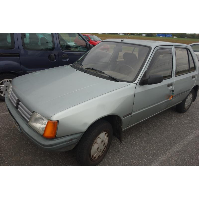 Leve vitre mecanique arriere gauche PEUGEOT 205 Photo n°10