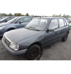 Traverse superieure PEUGEOT 205