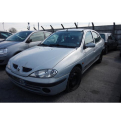 Pare choc arriere RENAULT MEGANE 1
