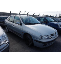 Pare choc arriere RENAULT MEGANE 1