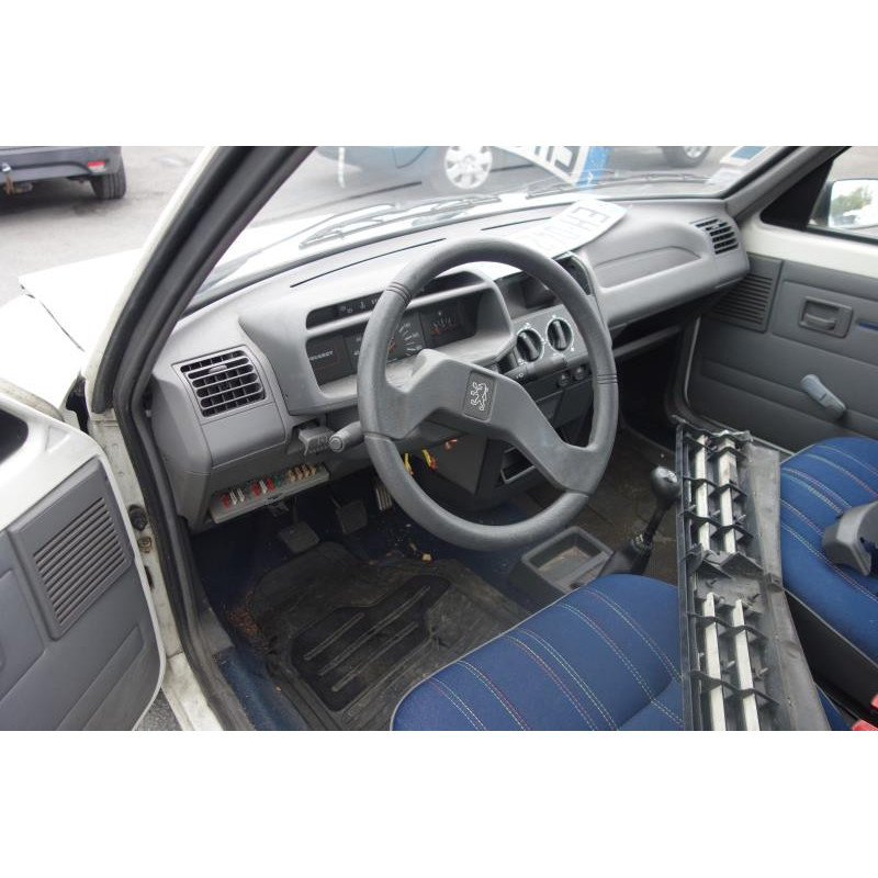 Leve vitre mecanique arriere gauche PEUGEOT 205 Photo n°13