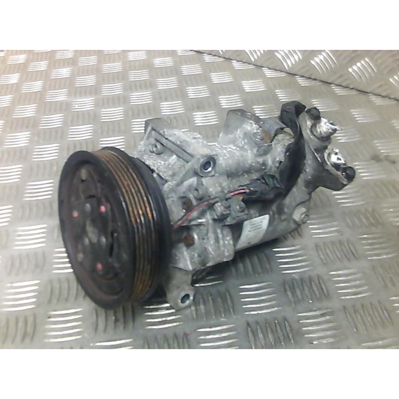 Compresseur clim NISSAN PULSAR Photo n°8