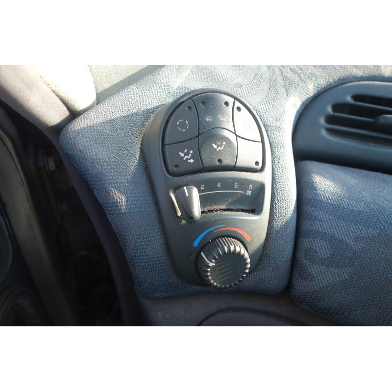 Interrupteur de leve vitre avant gauche RENAULT GRAND ESPACE 3 Photo n°19