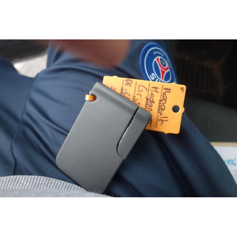Pretensionneur de ceinture arriere gauche RENAULT MEGANE 2 Photo n°21