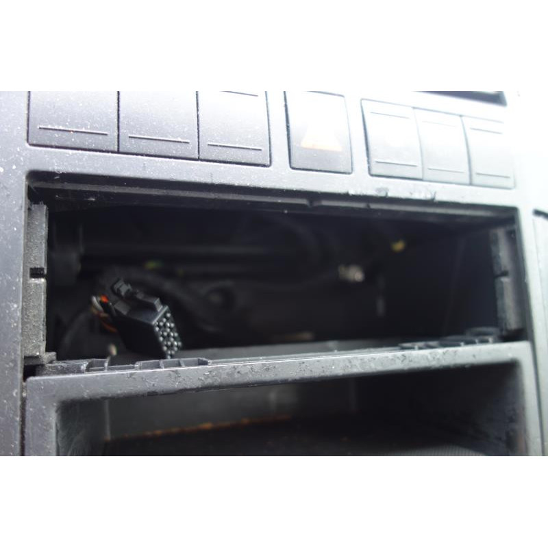 Renfort pare choc arriere (traverse) VOLKSWAGEN POLO 4 Photo n°20