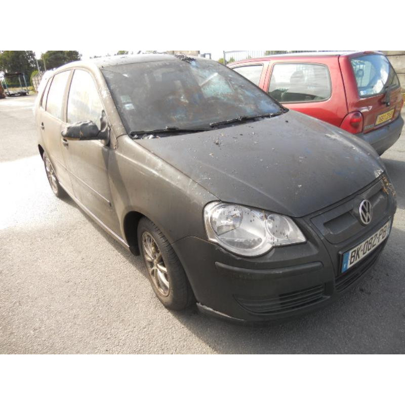 Charniere de capot VOLKSWAGEN POLO 4 Photo n°13