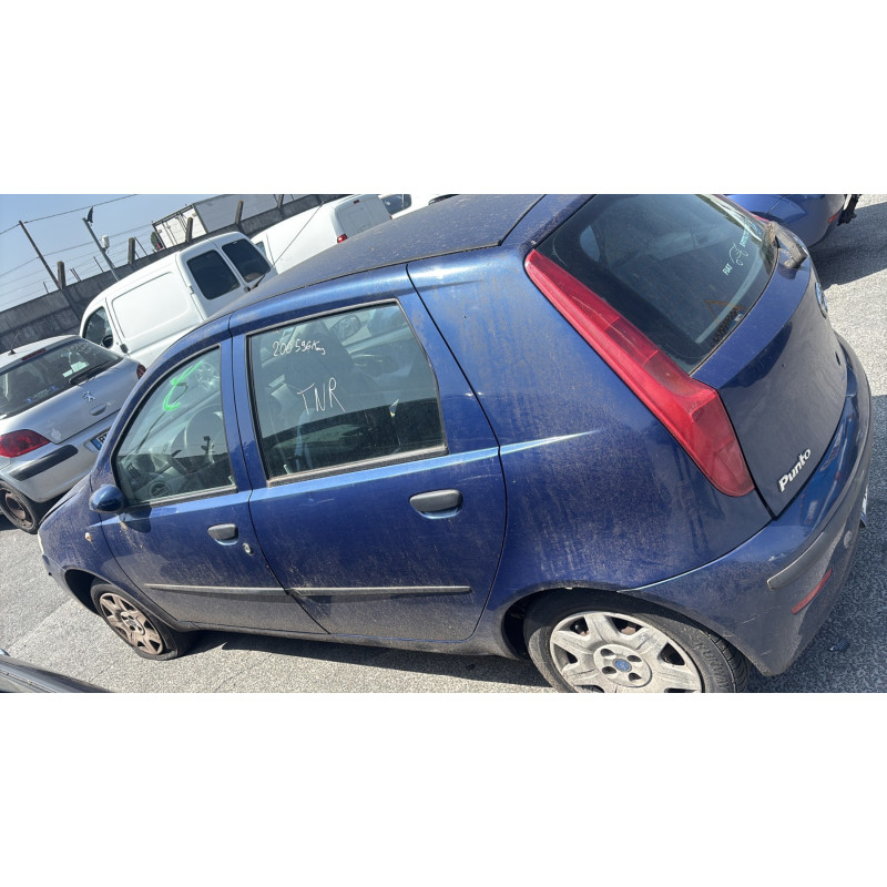 Capot FIAT PUNTO 2 Photo n°15