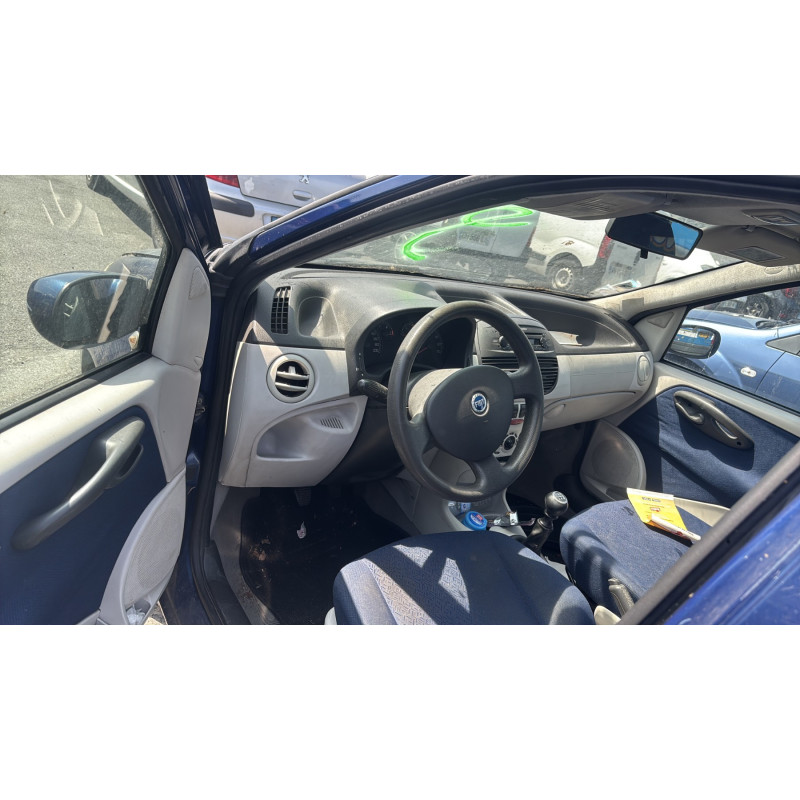 Vitre avant droit FIAT PUNTO 2 Photo n°14