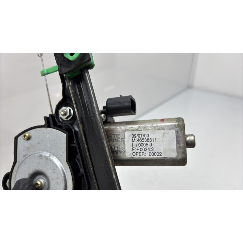 Leve vitre electrique avant droit FIAT PUNTO 2 Photo n°7