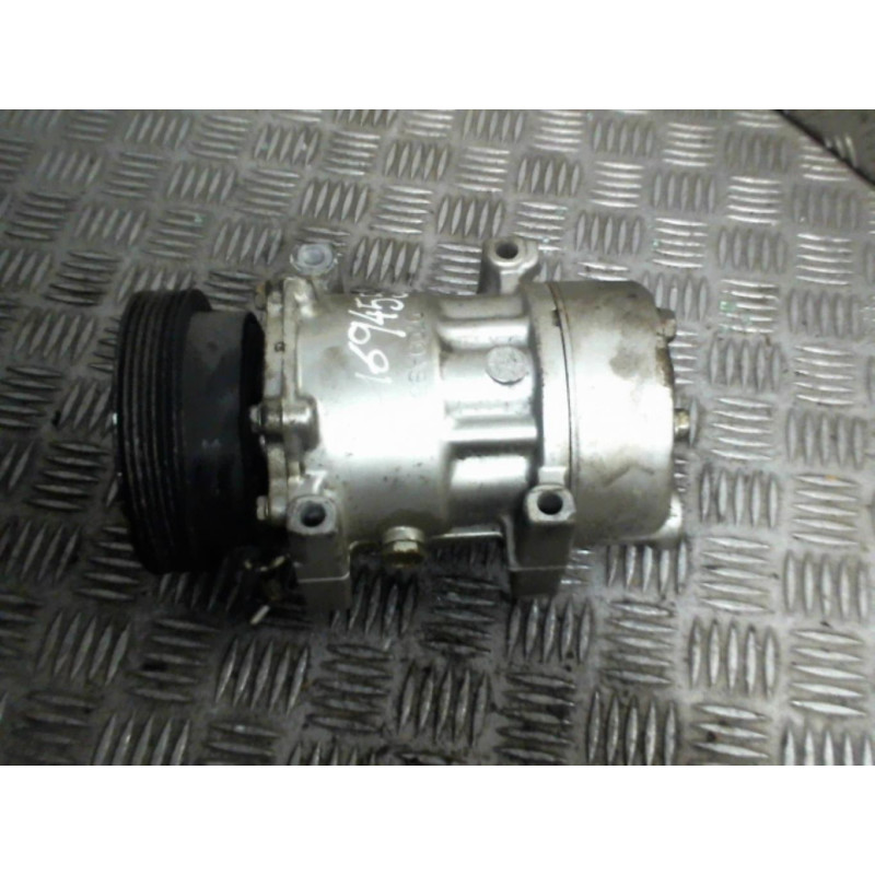 Compresseur clim RENAULT LAGUNA 1 Photo n°10