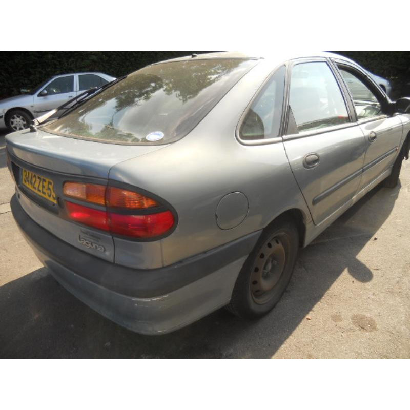 Compresseur clim RENAULT LAGUNA 1 Photo n°15