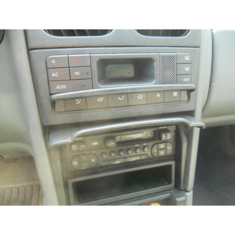 Compresseur clim RENAULT LAGUNA 1 Photo n°18