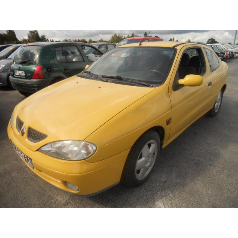 Renfort pare choc arriere (traverse) RENAULT MEGANE 1 Photo n°10
