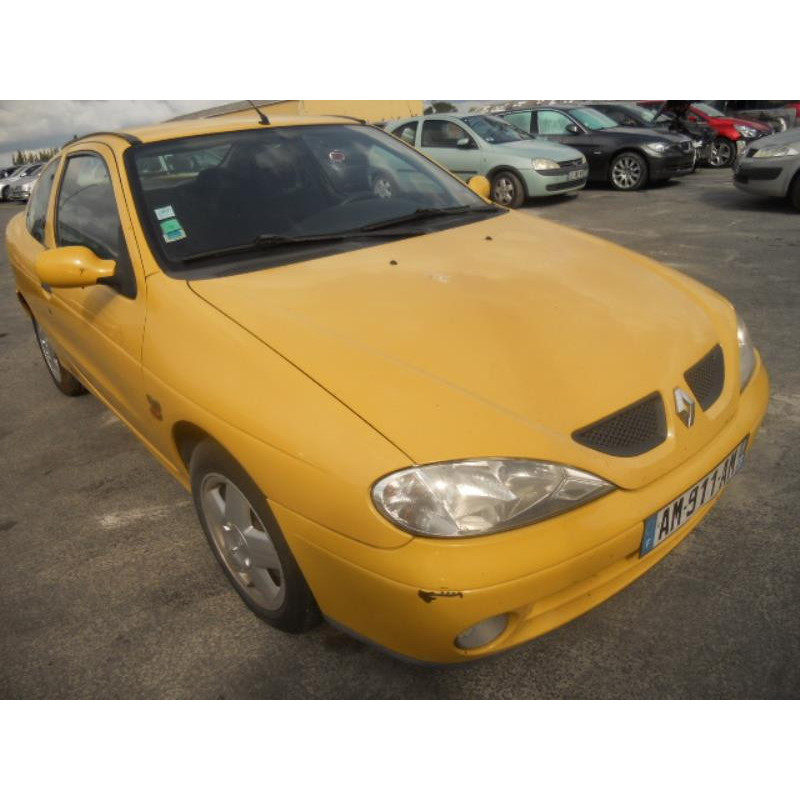 Renfort pare choc arriere (traverse) RENAULT MEGANE 1 Photo n°11