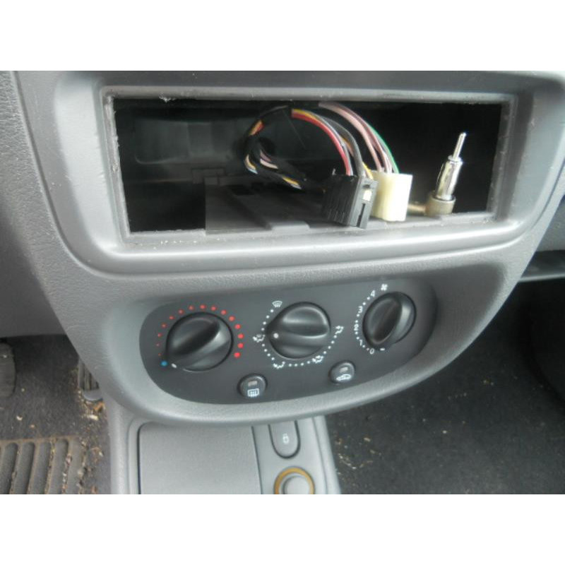 Pivot de moyeu arriere droit RENAULT CLIO 2 Photo n°13