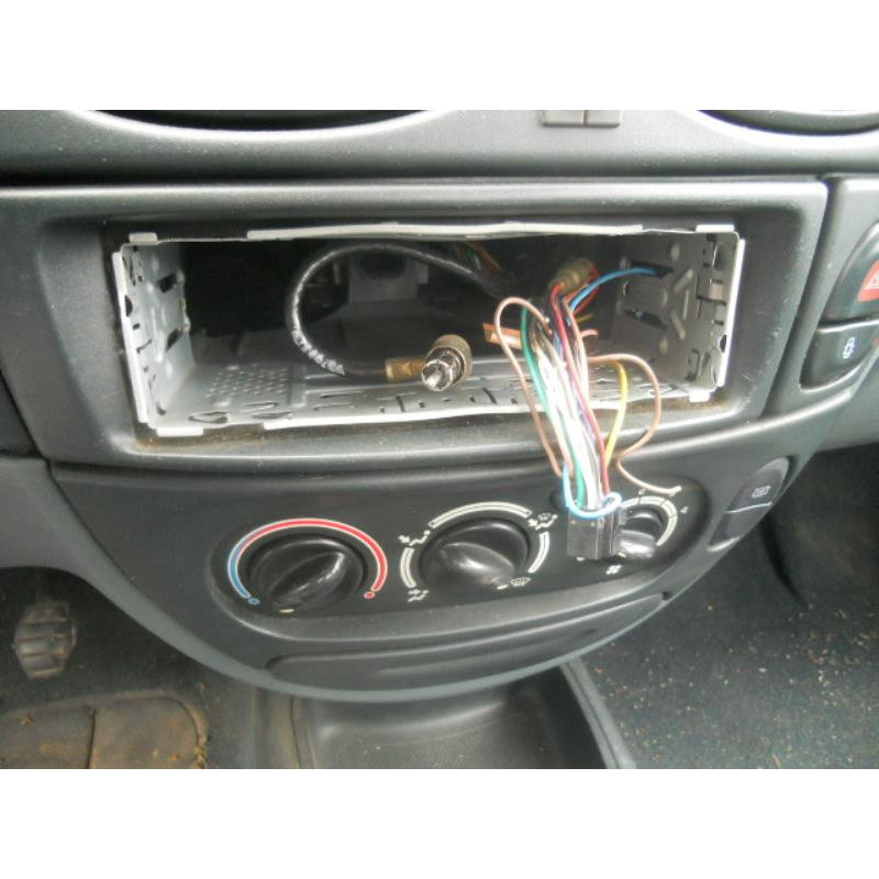 Pare choc arriere RENAULT MEGANE 1 Photo n°19