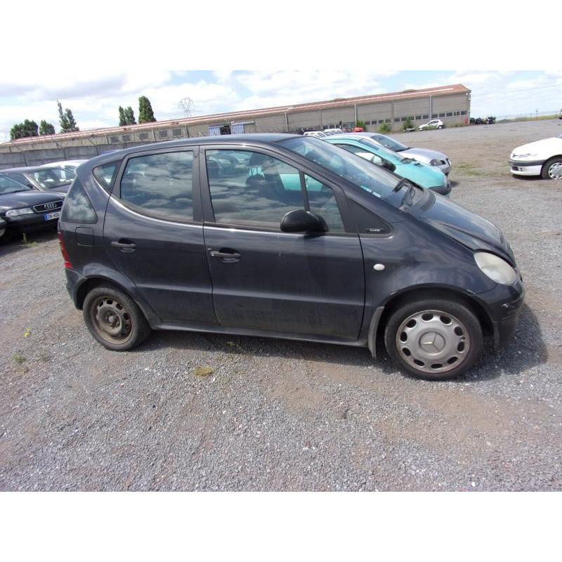 Pare choc arriere MERCEDES CLASSE A 168 Photo n°7