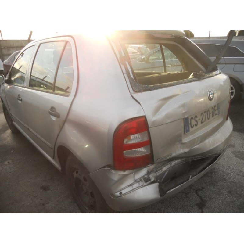 Traverse superieure SKODA FABIA 1 Photo n°13
