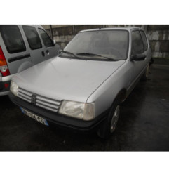 Traverse superieure PEUGEOT 205