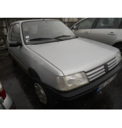 Traverse superieure PEUGEOT 205