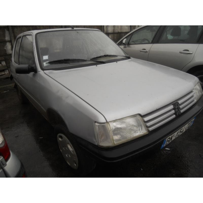 Traverse superieure PEUGEOT 205 Photo n°10