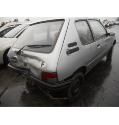 Traverse superieure PEUGEOT 205