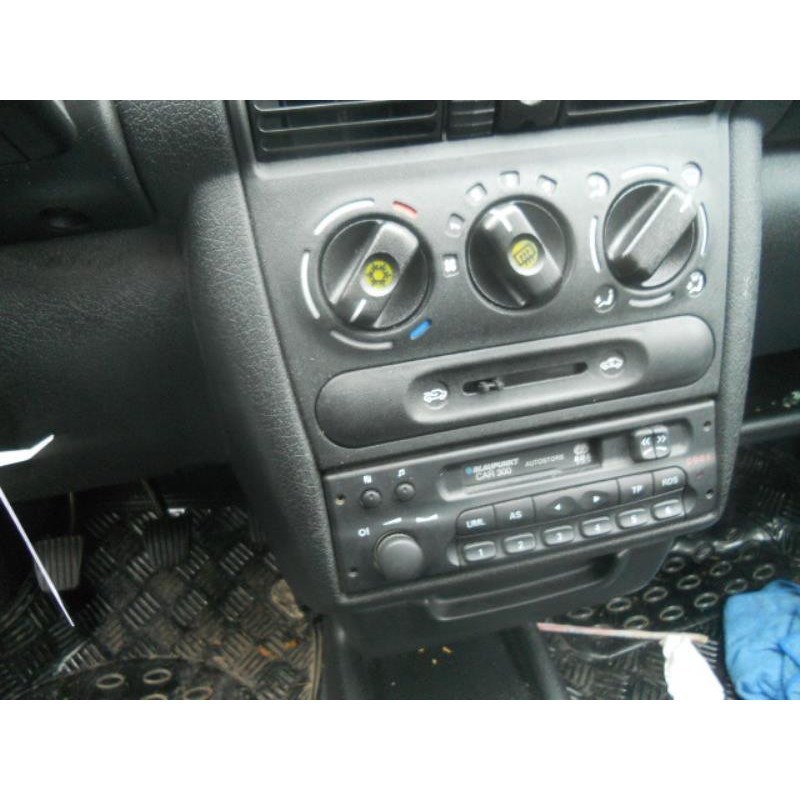 Leve vitre mecanique avant droit OPEL CORSA B Photo n°14