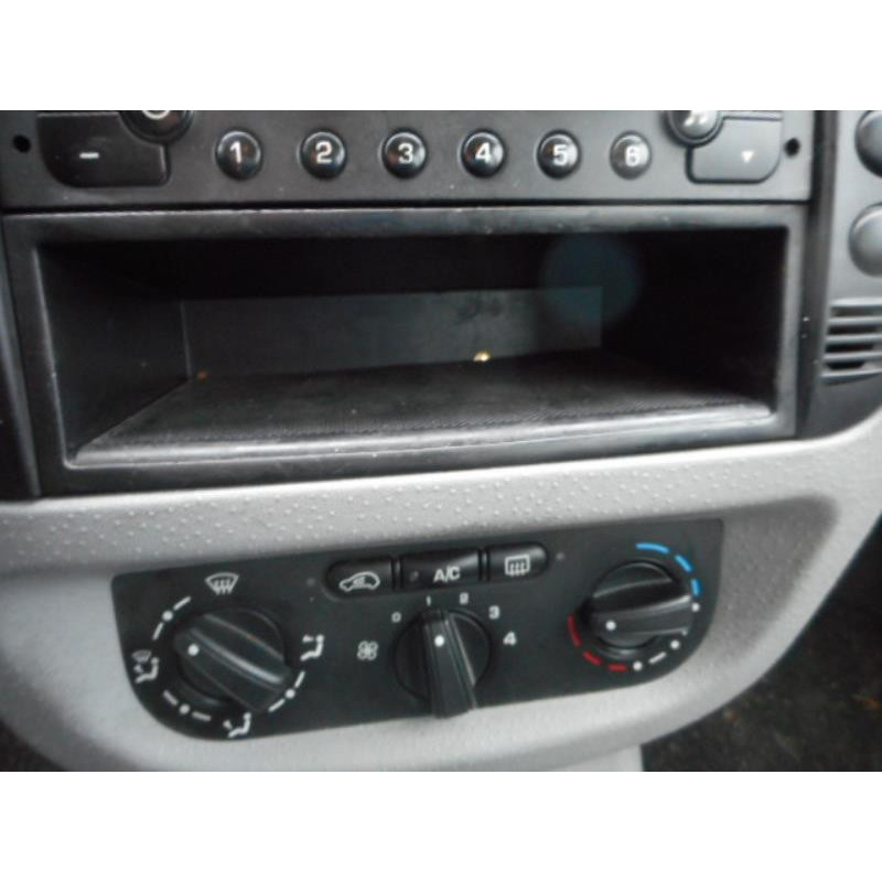 Pare choc arriere CITROEN C3 1 Photo n°18