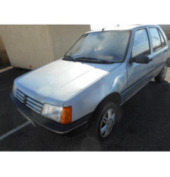 Traverse superieure PEUGEOT 205